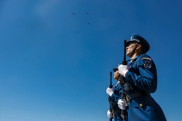 大众配资 走进空军方队：所有队员都是空降兵，全部参加过高空跳伞